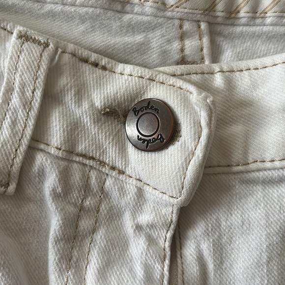 BODEN | White Capri jeans - Picture 3 of 7